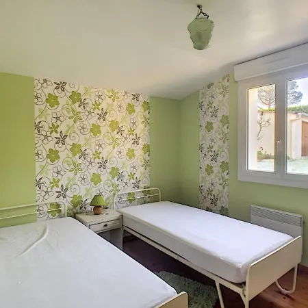 Maison Carolles, 4 Pieces, 6 Personnes - Fr-1-361-12 Vakantiehuis